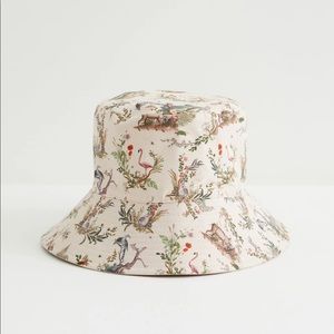 Fable England Botanical Bucket Hat NWOT